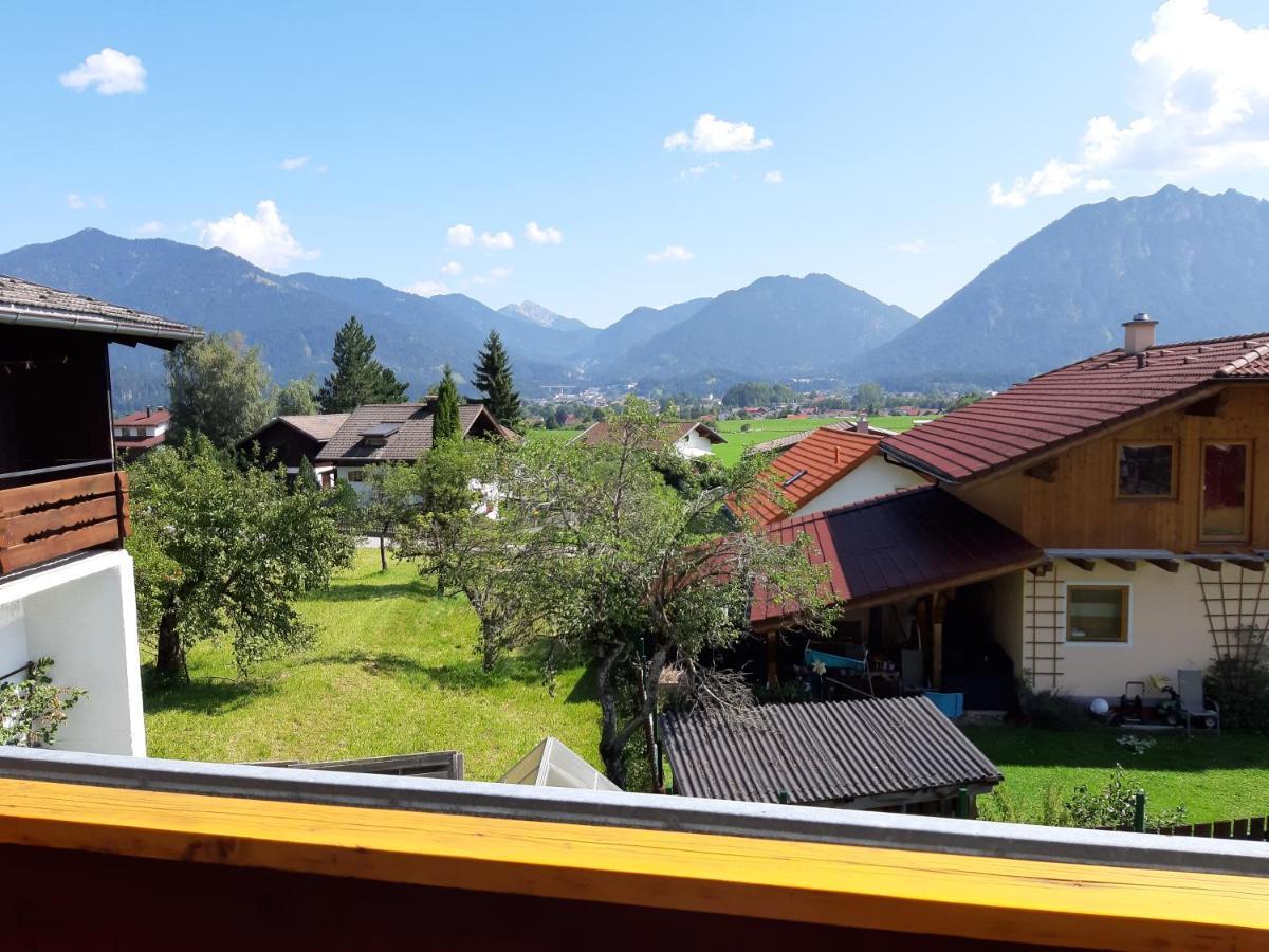 80 M2 Haushaelfte, 3 Zimmer, Parkplaetze, Bis 6 Pers Apartment Waengle Luaran gambar